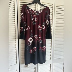 Reversible White House black market dress. Worn once. 2 dresses in 1!